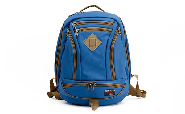 A face shot of the Guide's Edition Synik 22 in Constellation (light blue) 525 Ballistic.